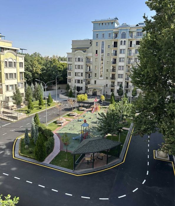 Продается квартира в ЖК Янги Дархан