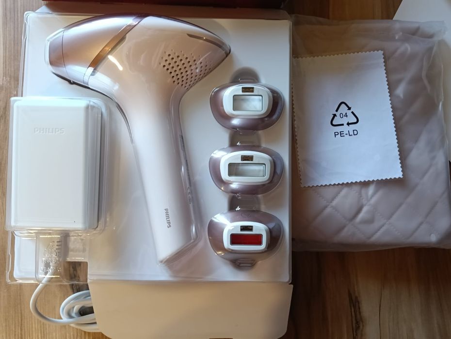Epilator IPL PHILIPS LUMEA seria 9900