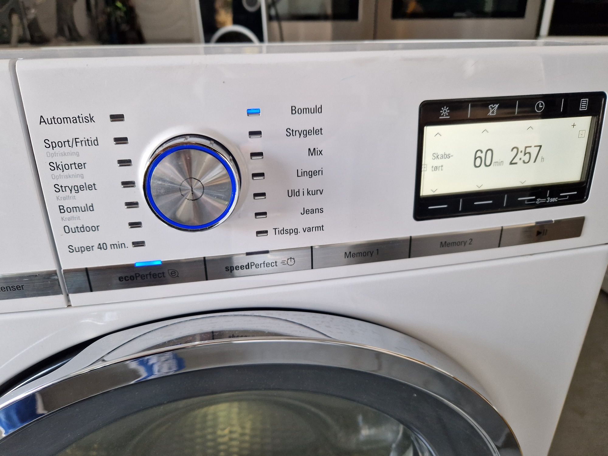 Сушилня SIEMENS IQ800 Самопочистваща Термопомпа 9кг