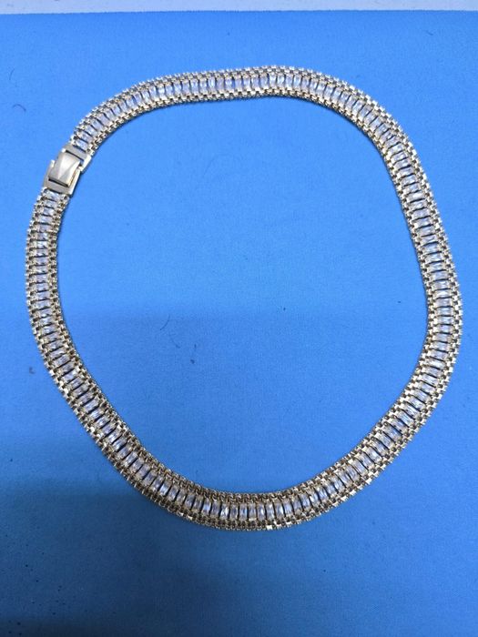 Колье с фианитом