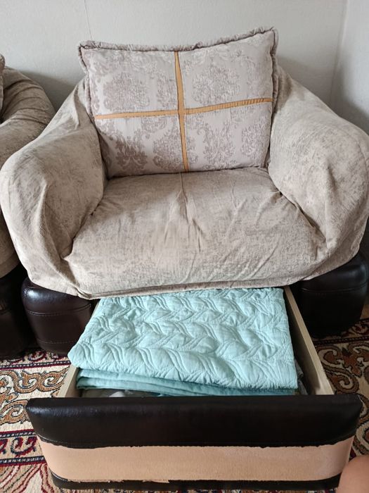 Продам диван и кресло