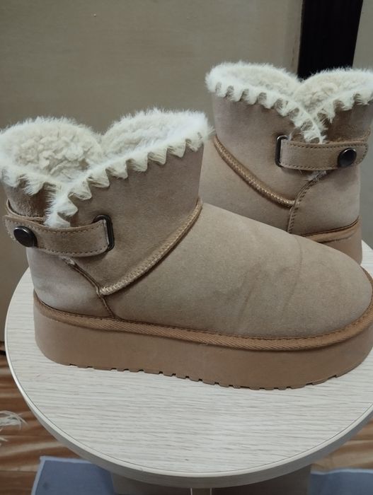 Угги   женские  размер  38.