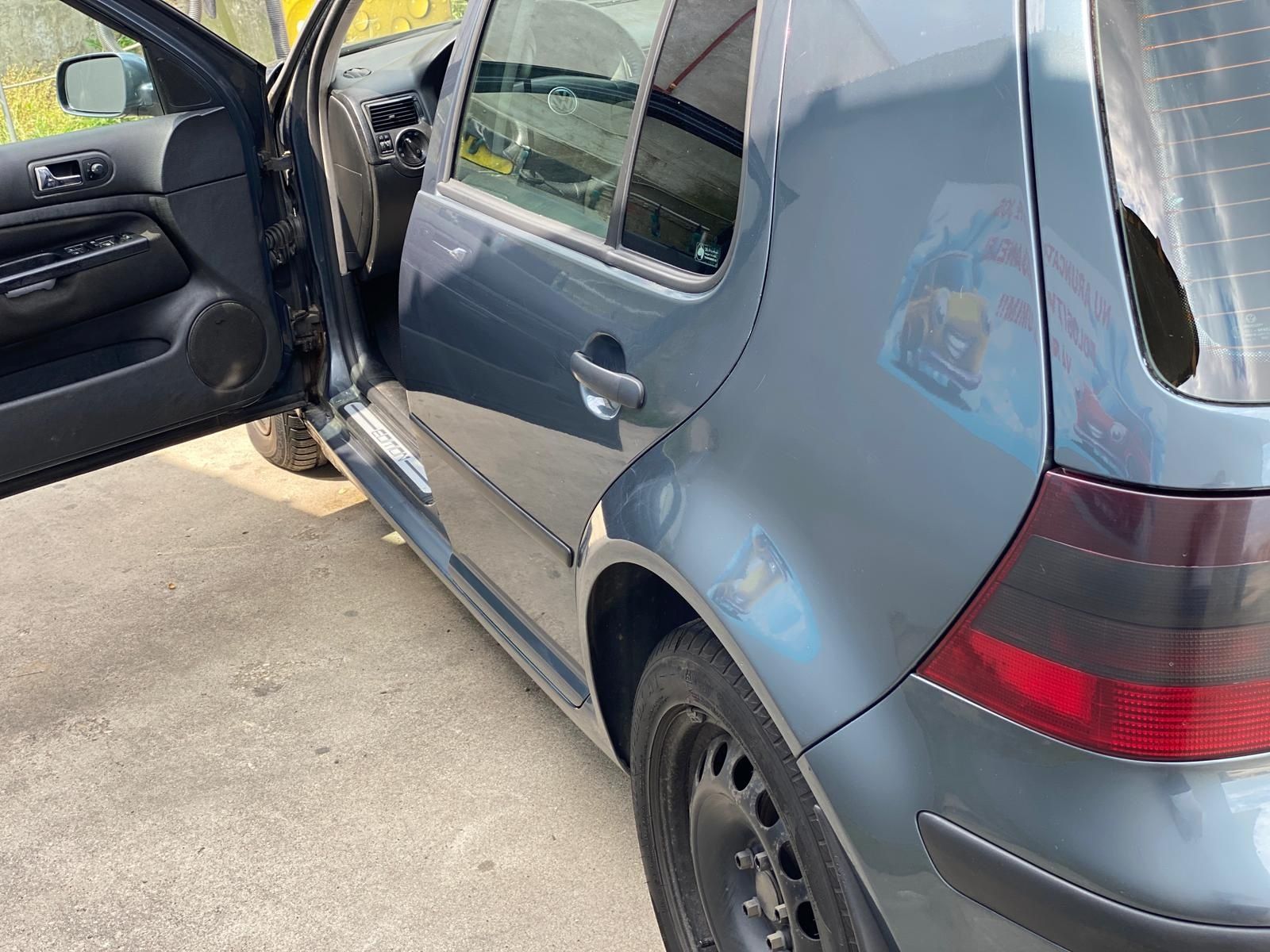 Vând Golf 4 2003