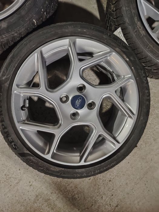 Jante originale Ford Fiesta 4x108 r17 anvelope iarna Senzori presiune