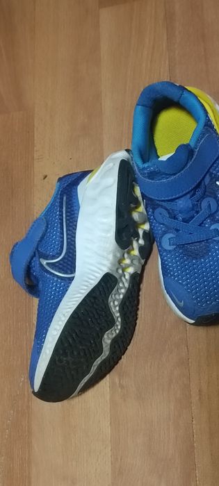 Adidași Nike renew 27'5