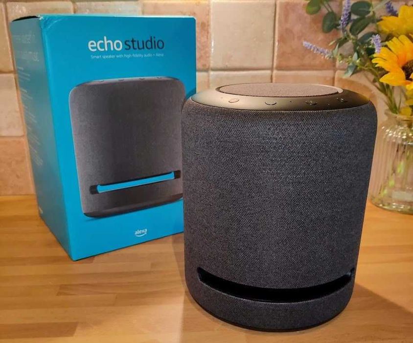 Amazon Alexa  Echo Studio. Гласова Woofer Колона Bluetooth Wi-Fi
