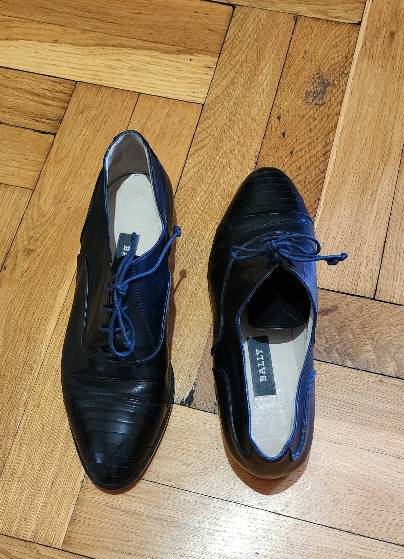 Pantofi din piele naturală Oxford,mărimea 39