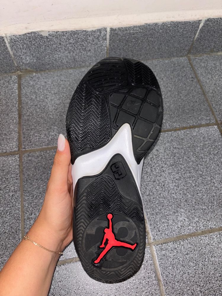 Vand jordan Max Aura Marimea 40