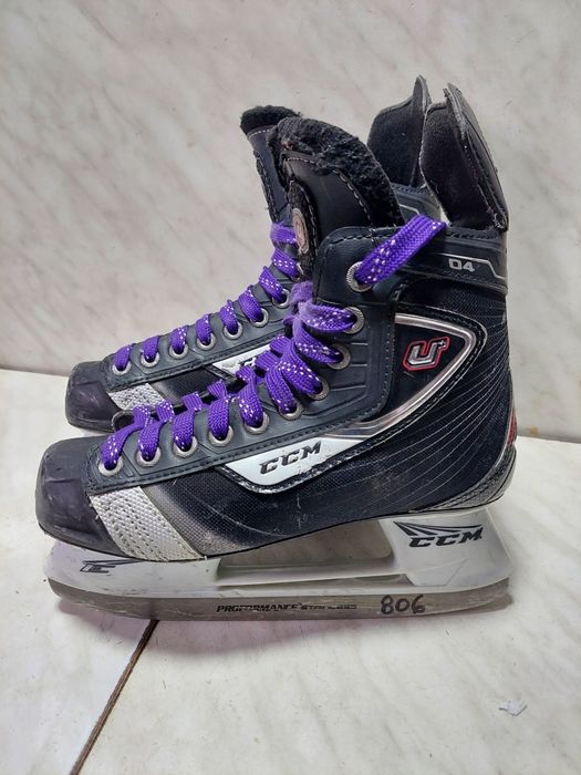 Patine 806 hochei hochey CCM U04 marime 36,5  (23,4  cm)