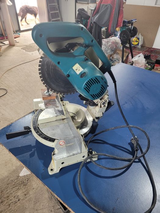 Circular Makita cu pânză multimaterial