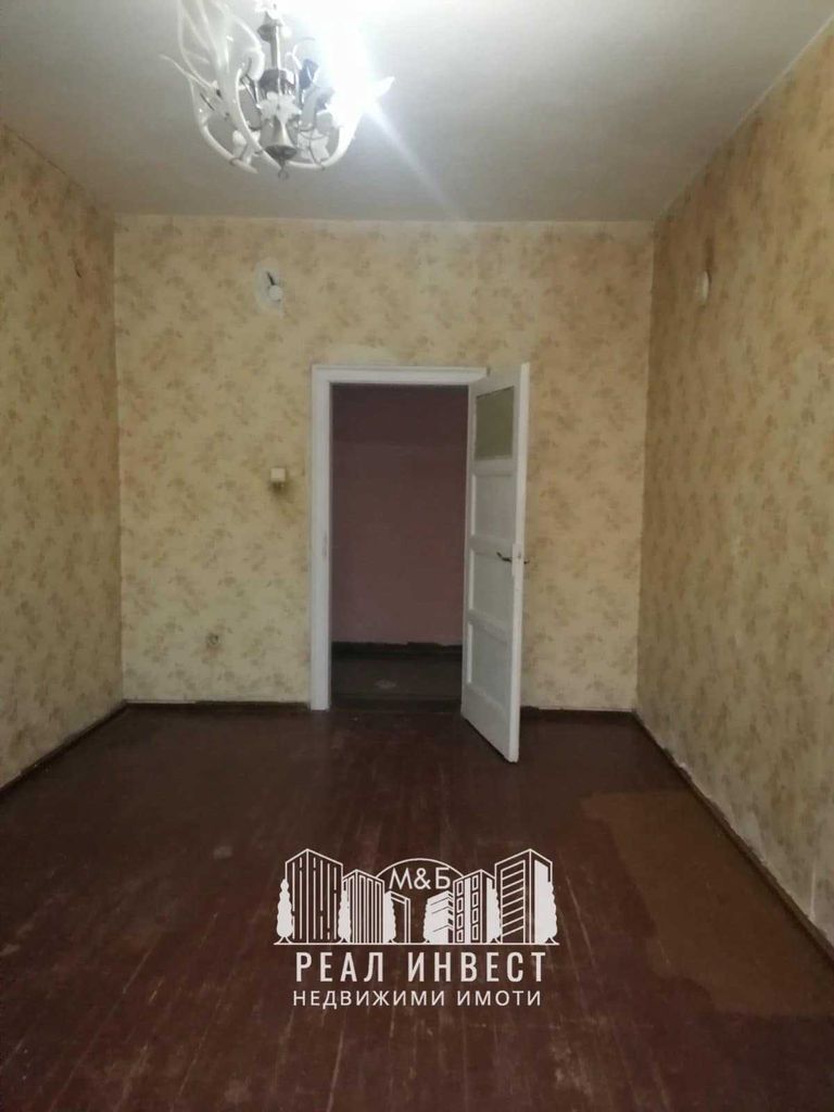 Продава се Четиристаен апартамент в Димитровград - 105000 кв.м за 0 €/кв.м - Снимка #6