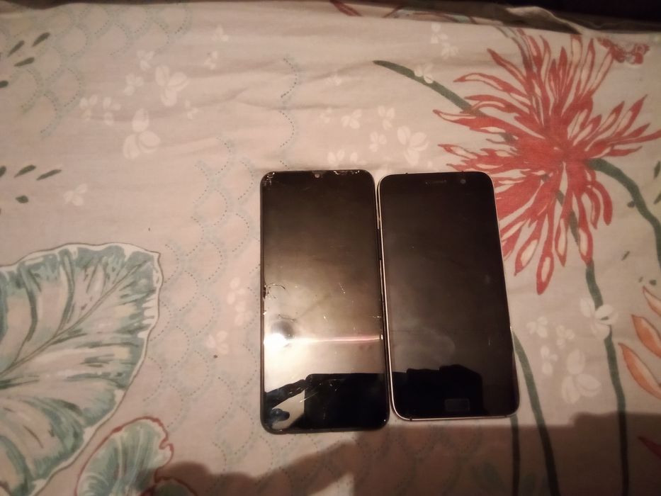 Продам 2 телефона