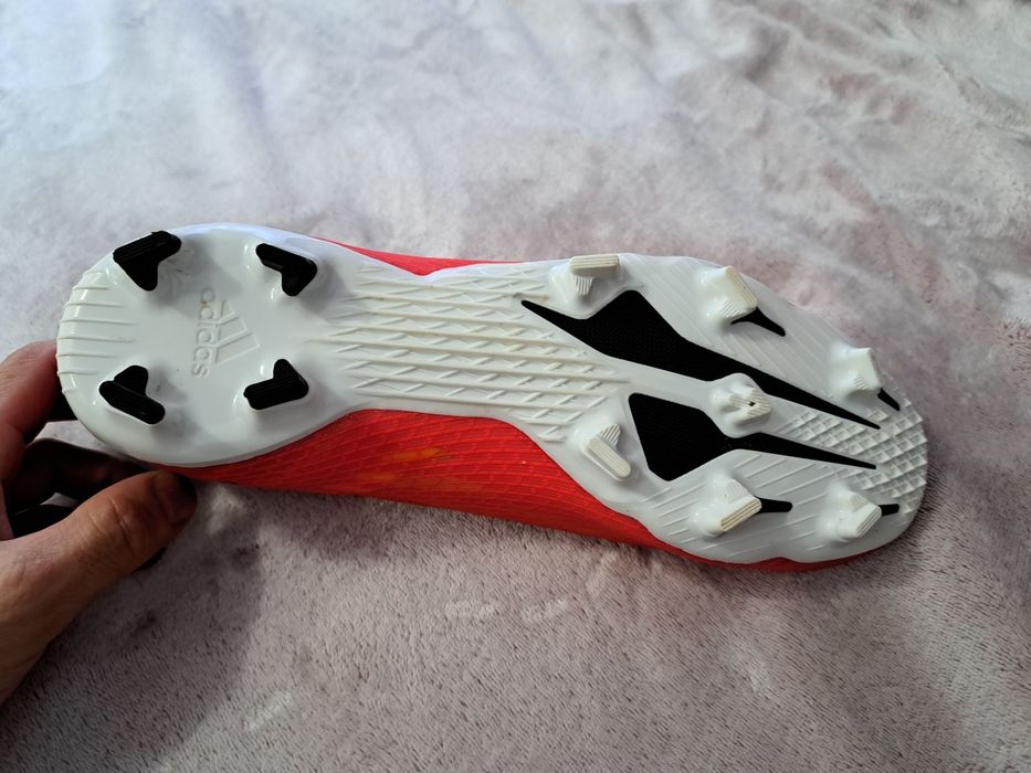 Ghete fotbal adidas noi