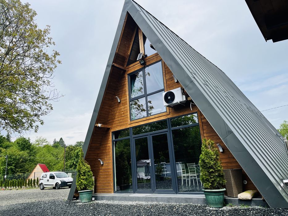 Cabana A-Frame Ariana Valea Avrigului,Ciubar jacuzzi,Piscina