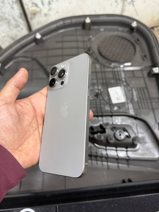 ayfon 15 pro max 256 gb