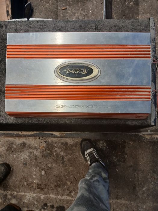 Vând tub de bass  plus statie