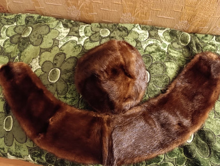 Guler și căciulă din blană naturală de nurcă