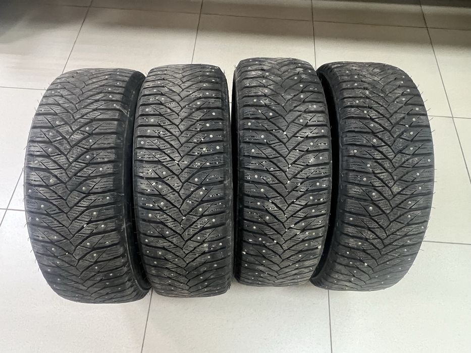 Продам зимние шины 215/60/16