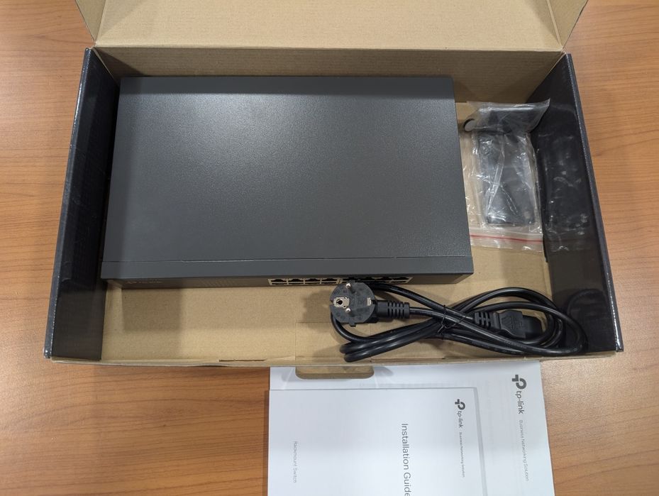 Switch TP-Link 16 Porturi TL-SG1016D