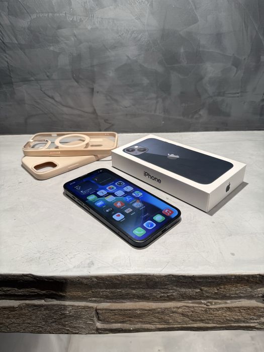 КАТО ЧИСТО НОВ Iphone 13  128 GB + подаръци