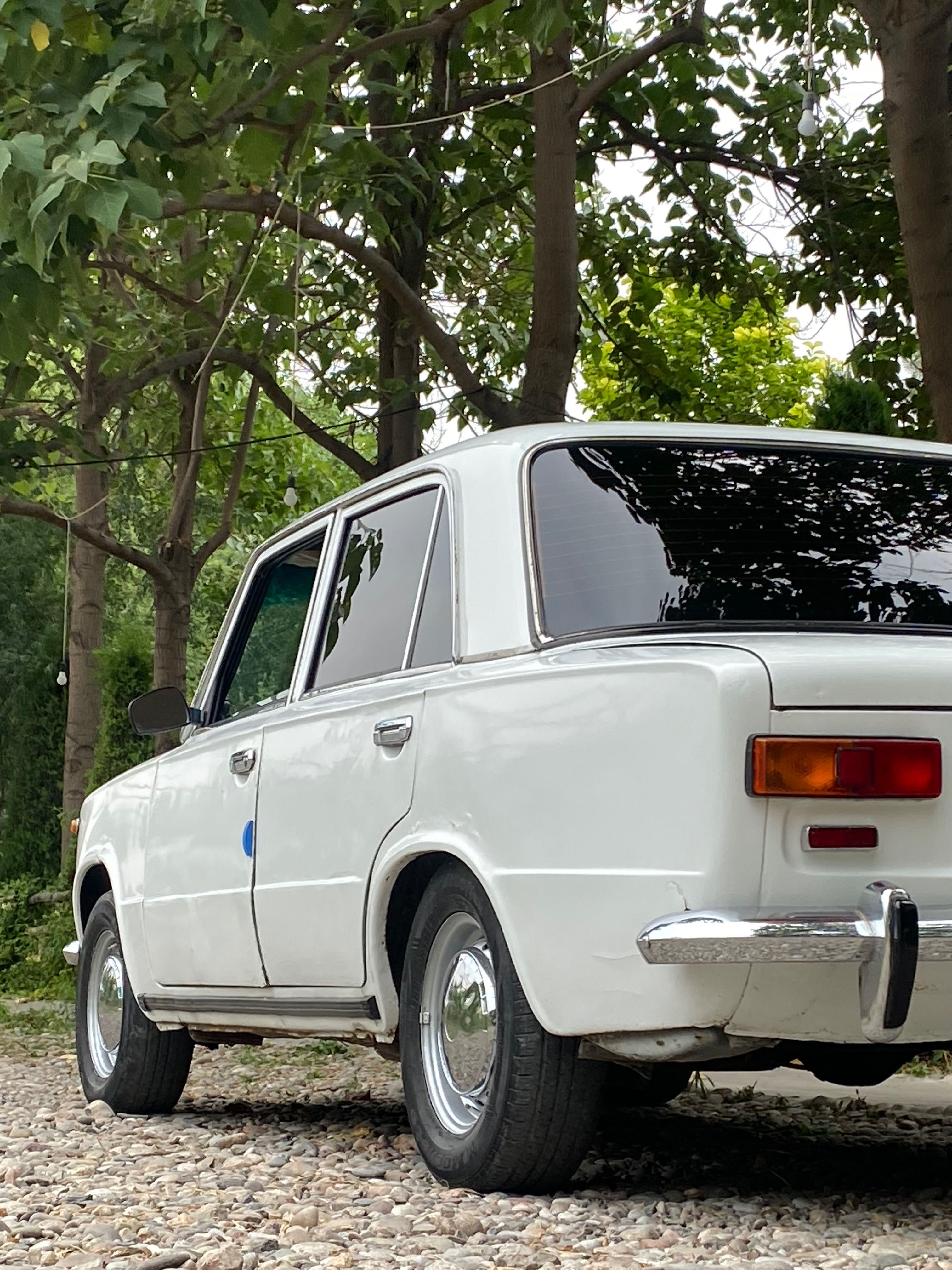 Vaz 2101 sotiladi