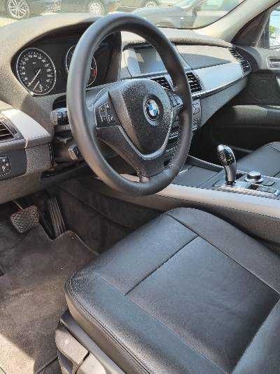Автомобил BMW X5