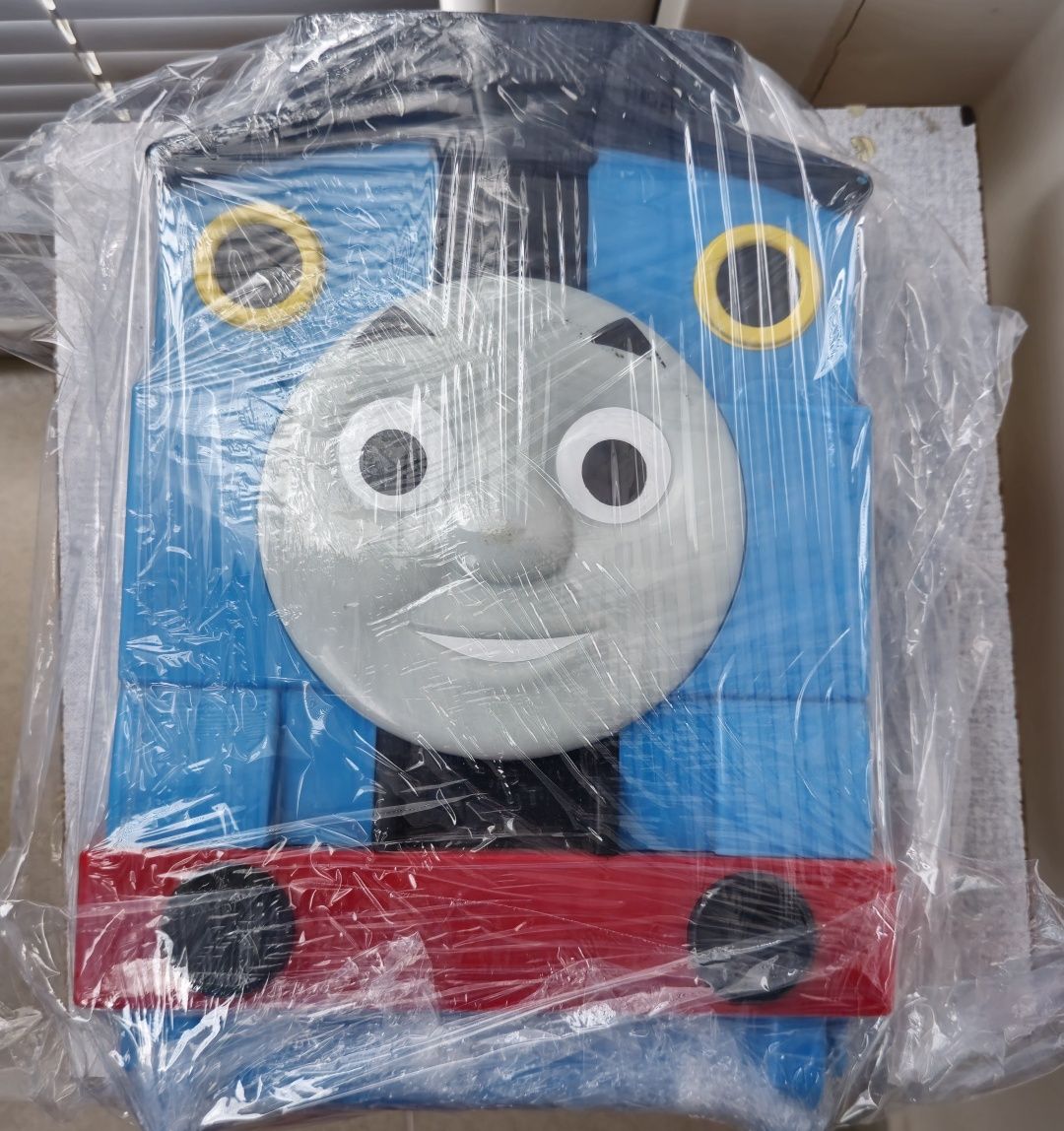 Thomas & Friends Локомотив куфар с колекция от влакчета