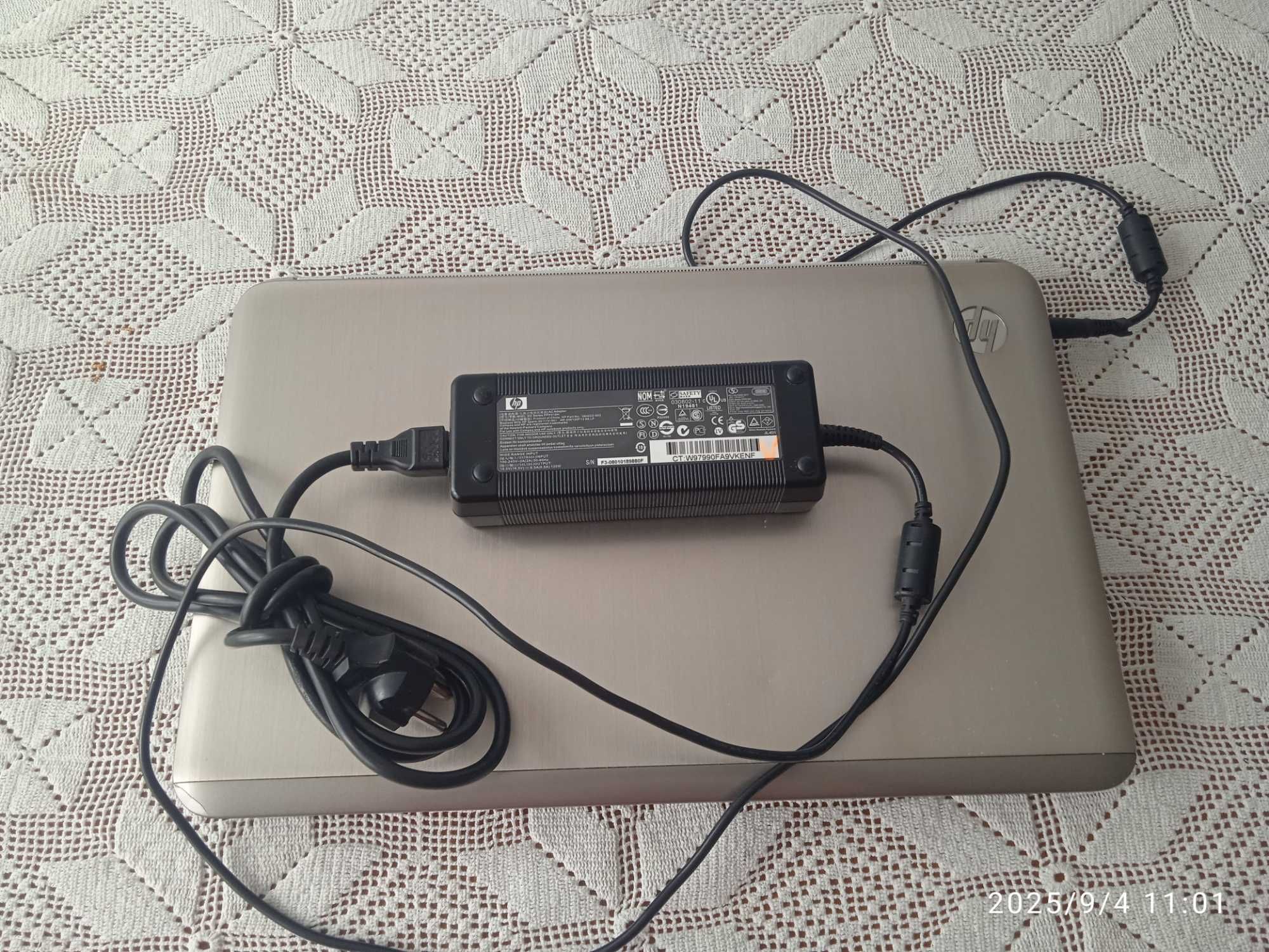 Продавам лаптоп HP 17"