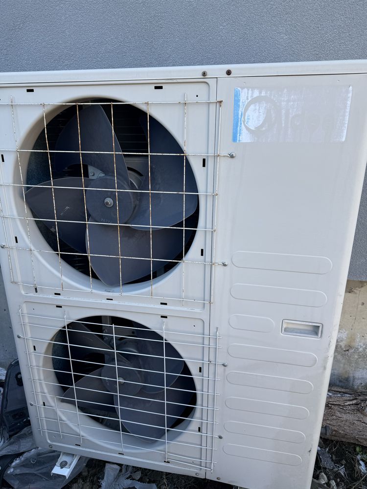 Midea колонен климатик 65000 btu