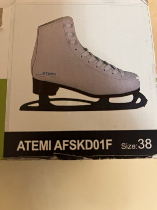 Коньки продам  новые