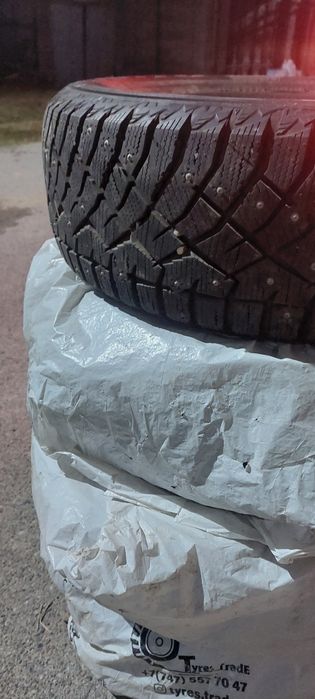 Продам зимние шины б/у