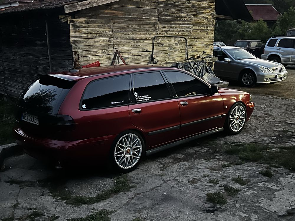 На части Volvo V40 1.9D 95кс