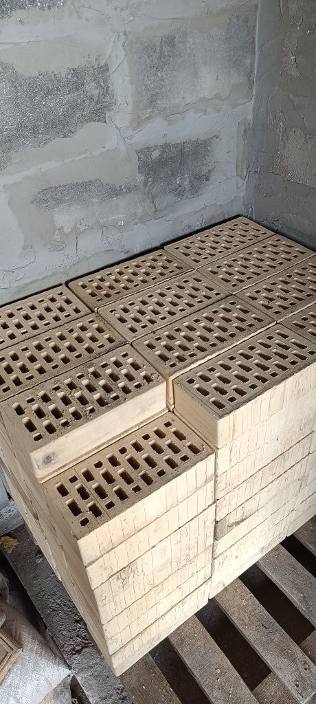 Продам облицовочный кирпич