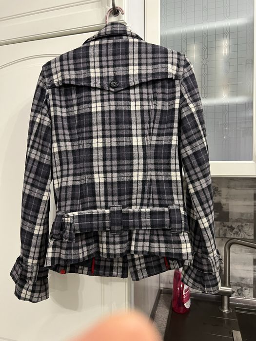 Късо вълнено палто