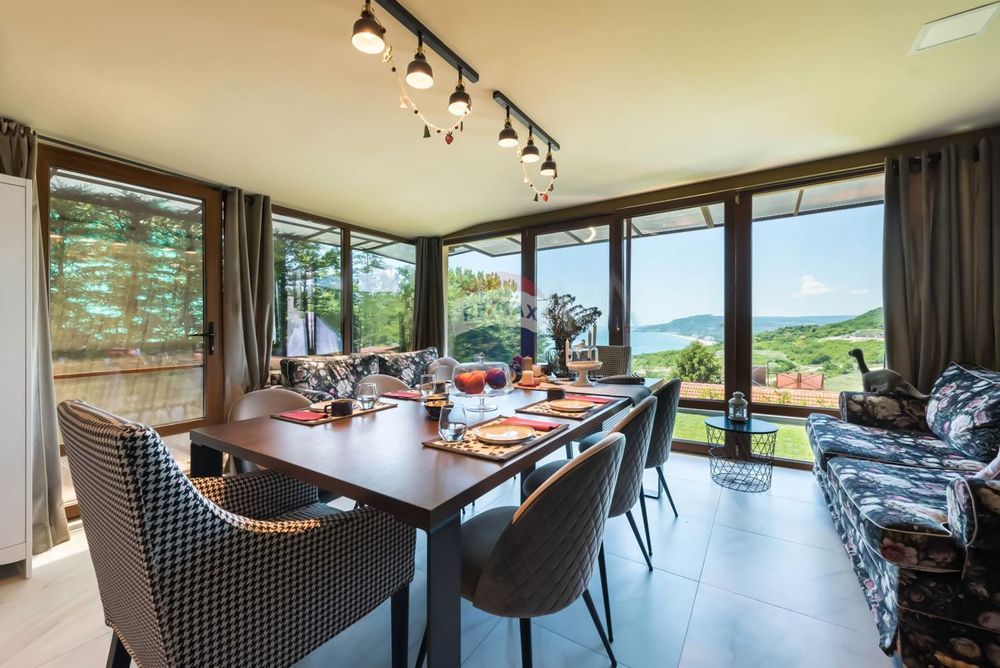 Четириетажна вила, в.з. Изгрев, гр. Балчик ТМ