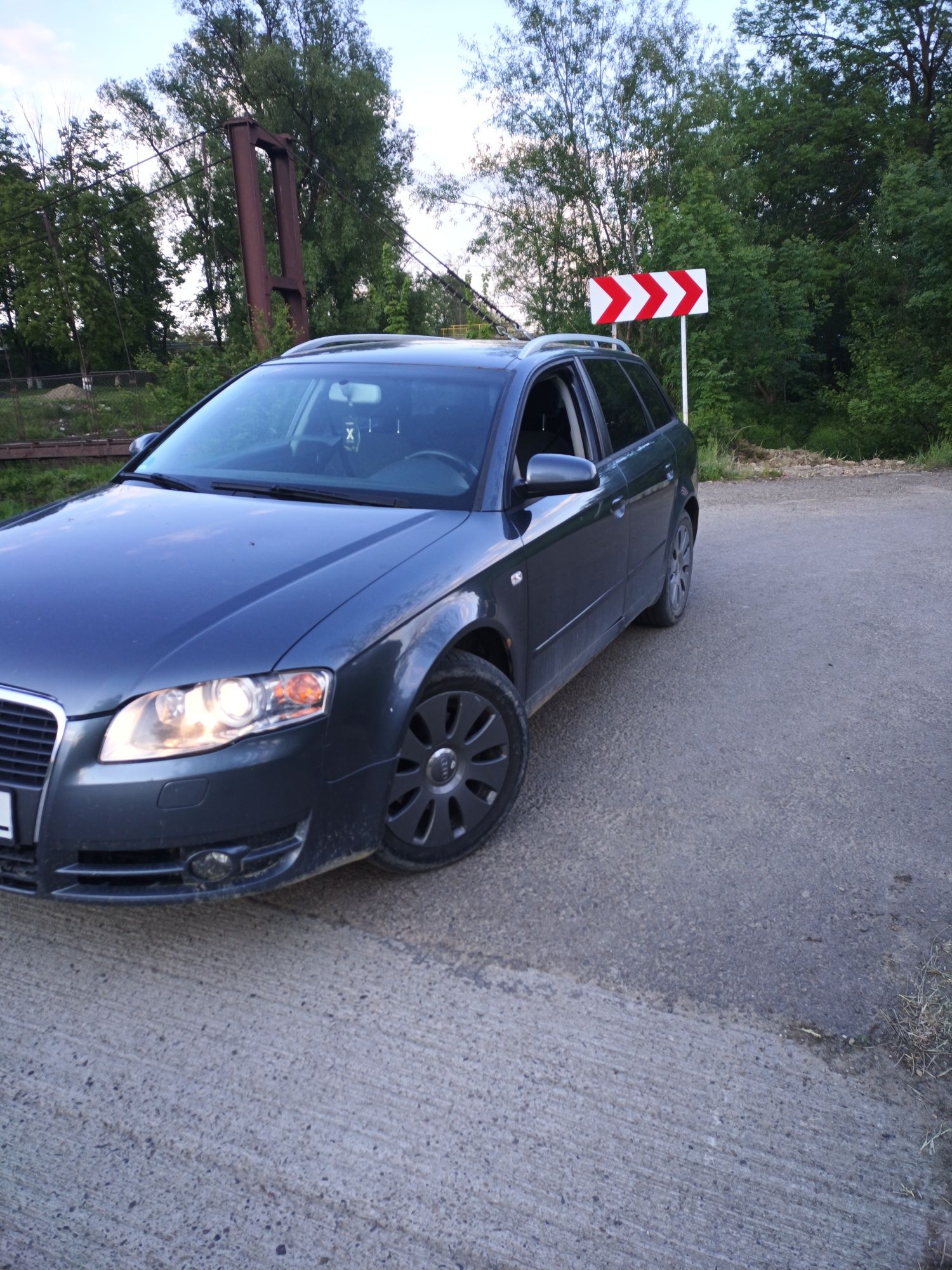 Dezmembrez audi A4 b7 motor de 2.0un ax BPW