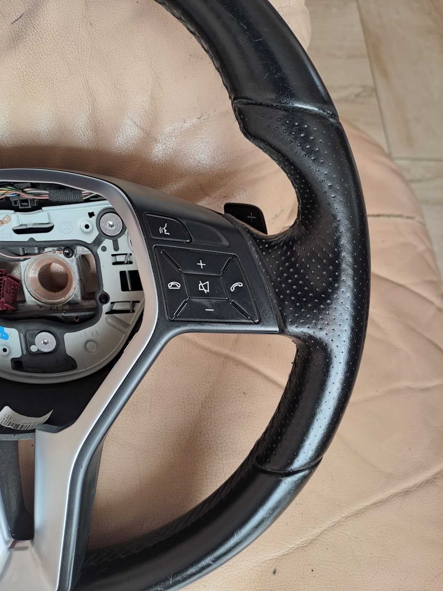 Волан за Мерцедес W218, W212 W246 и др