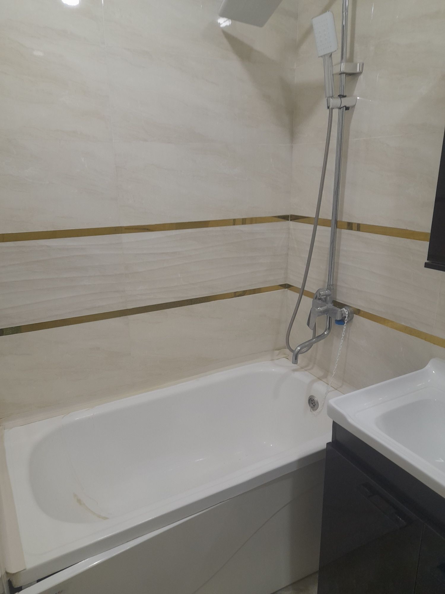 Kvartira ijaraga beriladi  manzil maslazavod  2 xona 5 etaj