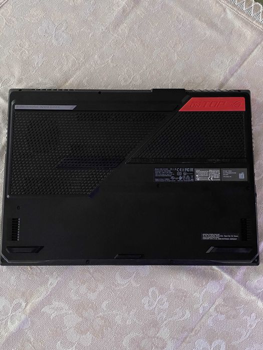 Laptop ASUS ROG Strix G17 Advantage Edition - pret accesibil + COOLER