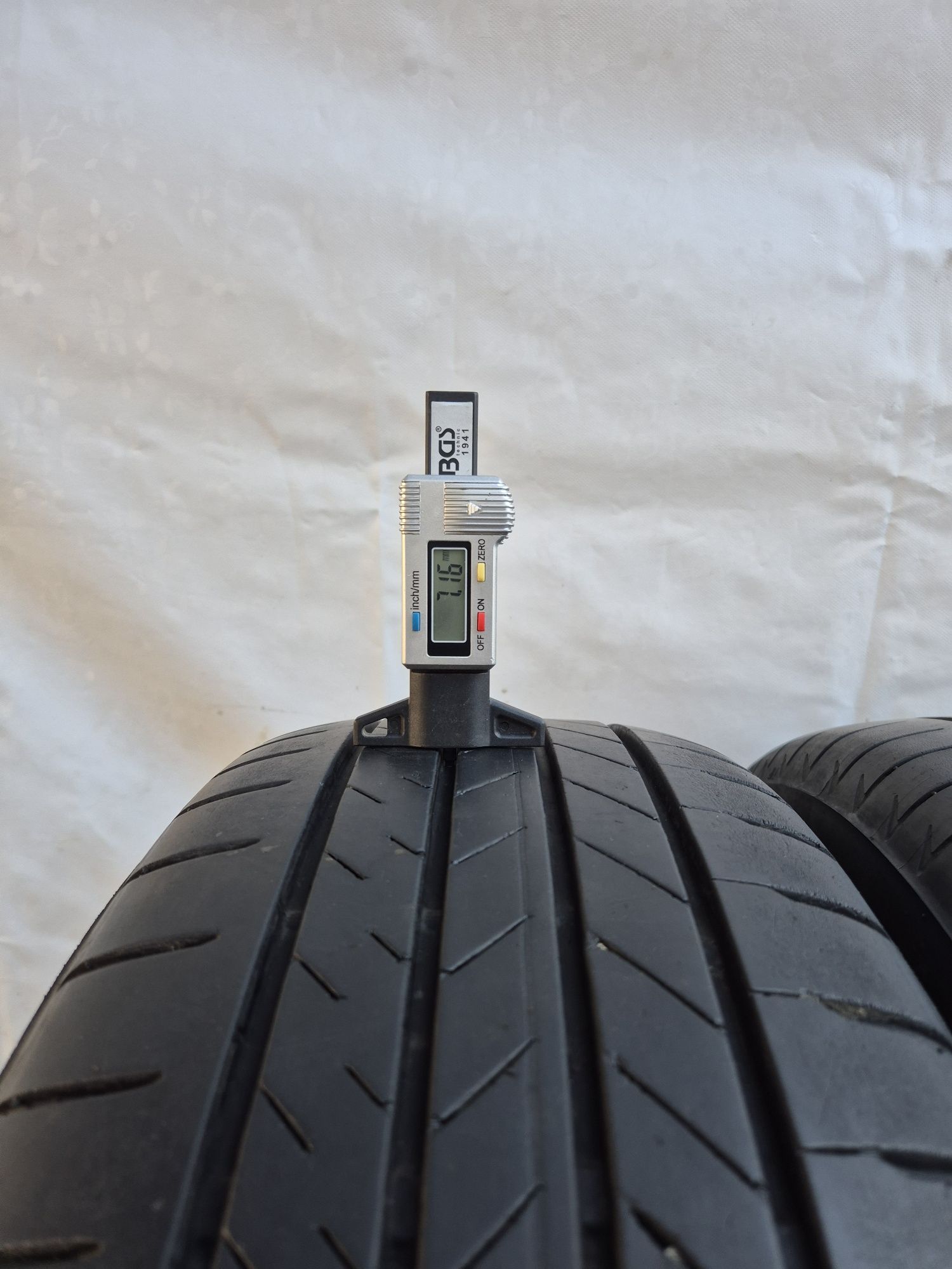 4бр 215 60 17 Bridgestone летни - 22г