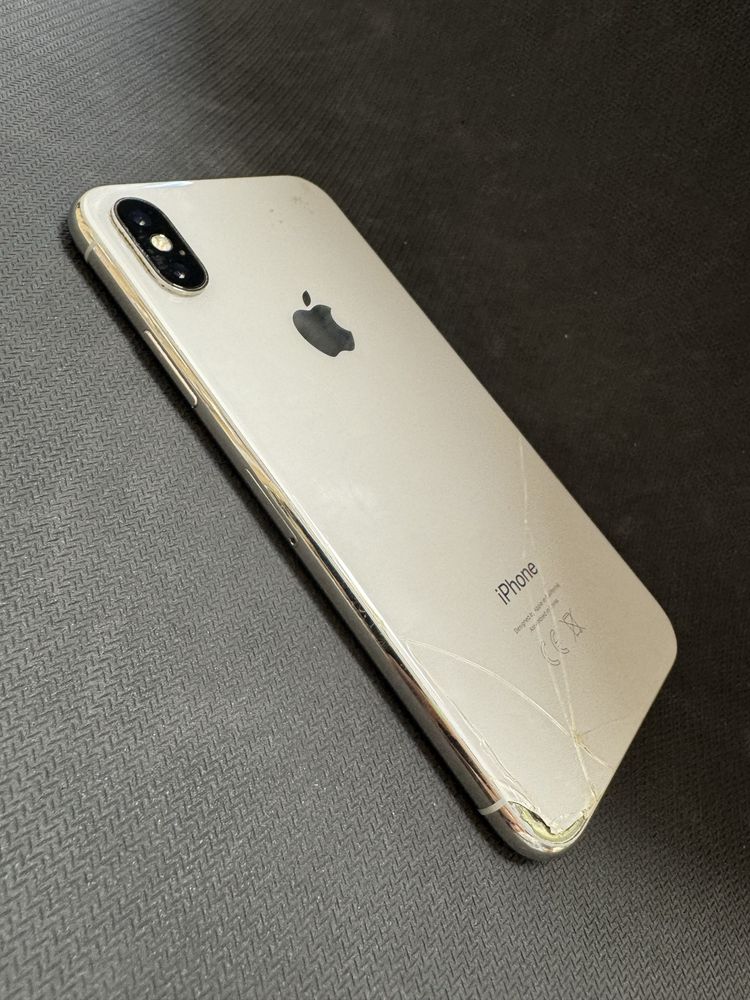 iPhone X 64gb - заключен с iCloud