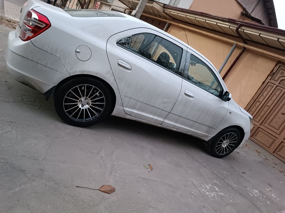 Mers Diska Balon 215 55 R17 Holati yaxshi ayibi yoq