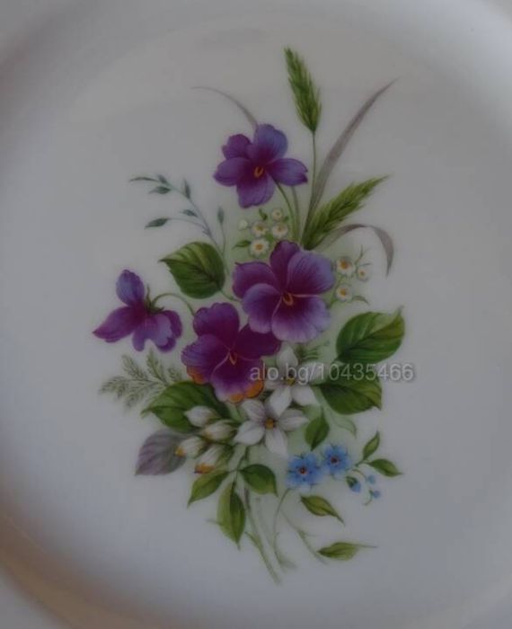 4 бр. десертни чинии от фин Немски порцелан с принт теменужки