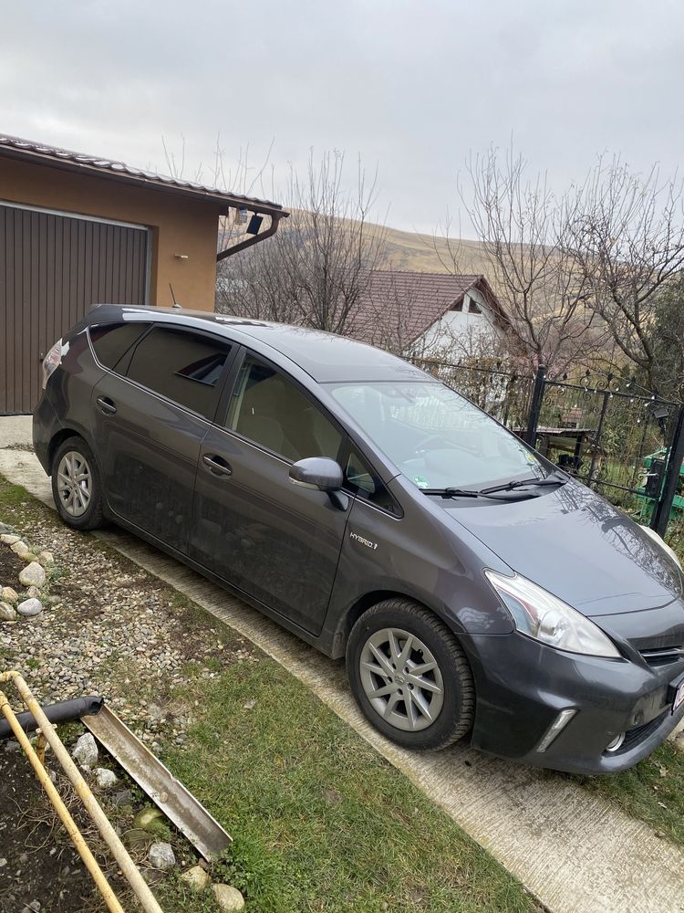 Toyota prius plus