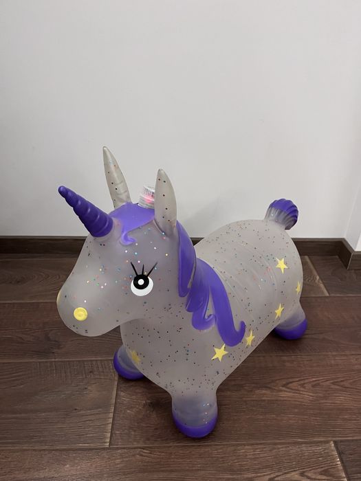 Надуваемо конче за скачане - еднорог