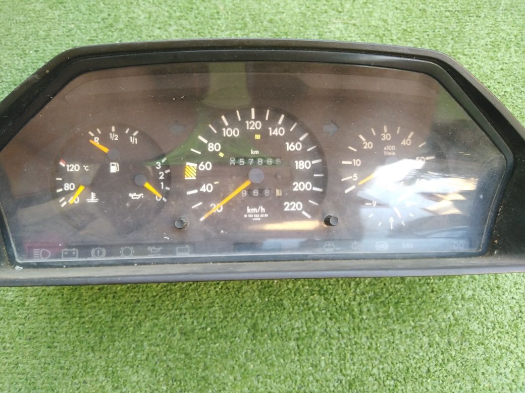 Километраж Mercedes W124