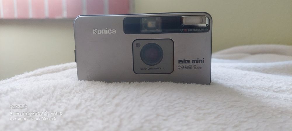 Продавам запазен фотоапарат Konica BM-201