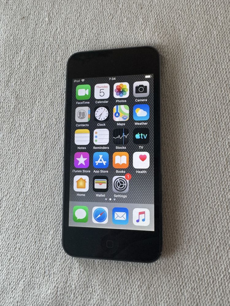 Айпод Apple iPod Touch 6th Generation Model A1574