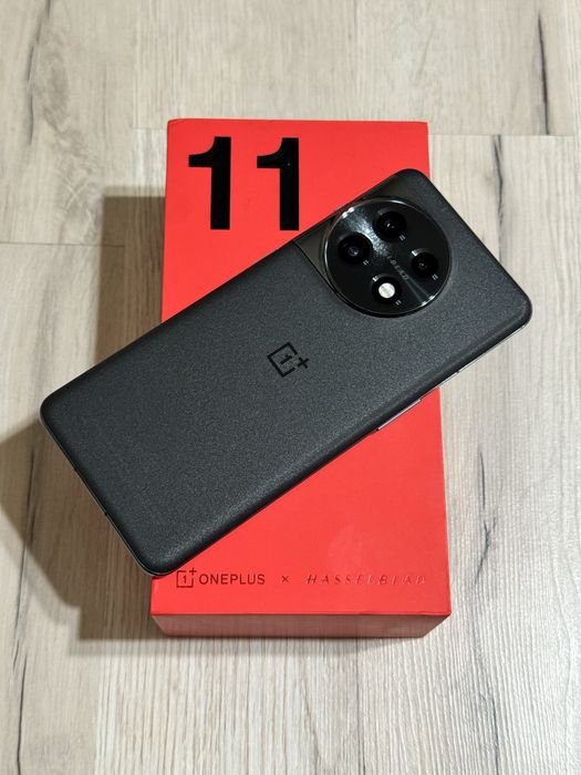 One Plus 11 256 gb Ram 12 5G