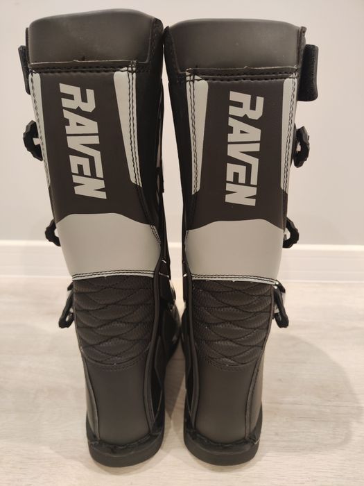 Кросови ботуши RAVEN 44 номер